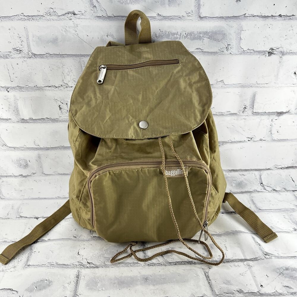 Baggallini Backpack Nylon Travel Overnight Bag Large Lightweight Khaki Taupe Tan